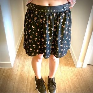 💝FLIRTY💝 Floral Mini Skirt with Leather Details